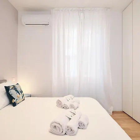 Elegant Near The Centre - Wi-fi & Netflix Free * Rome