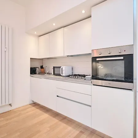 Elegant Near The Centre - Wi-fi & Netflix Free * Rome