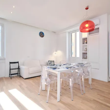 Apartment Elegant Near The Centre - Wi-fi & Netflix Free *