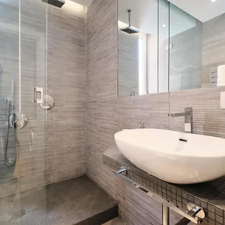 Elegant Near The Centre - Wi-fi & Netflix Free Apartment *